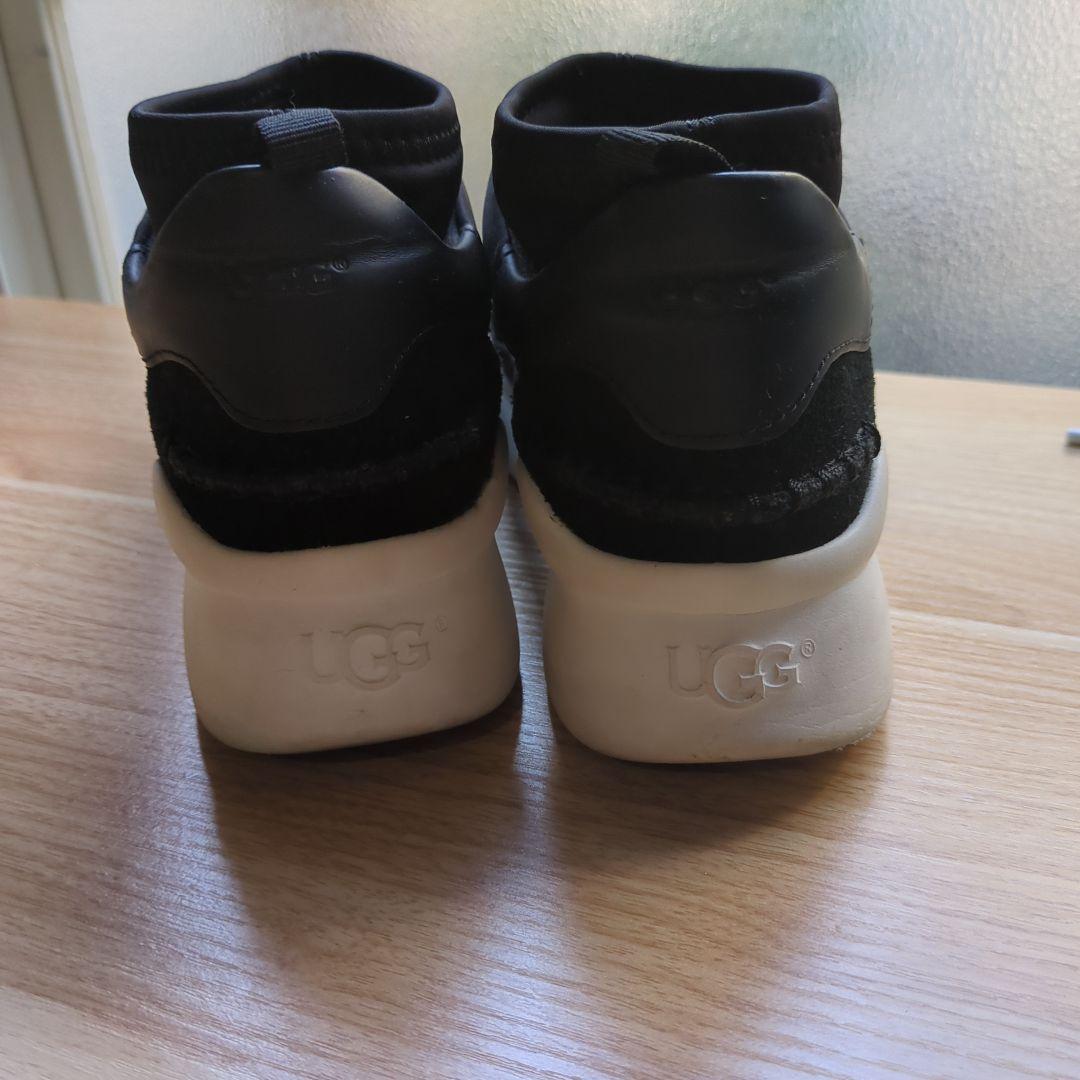 UGG スリッポンシューズ 黒