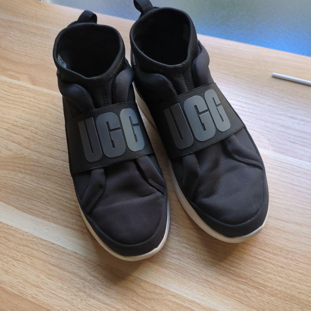 UGG スリッポンシューズ 黒