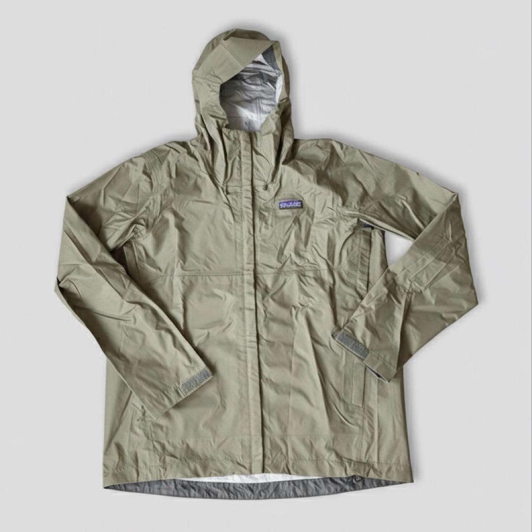 【新品未使用】patagonia ナイロンジャケット Ｍ　m'sオリーブ