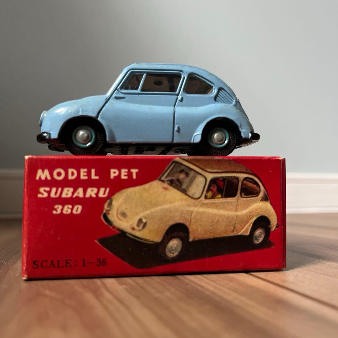 スバル 360 ミニカー 1/36 水色　モデルペット