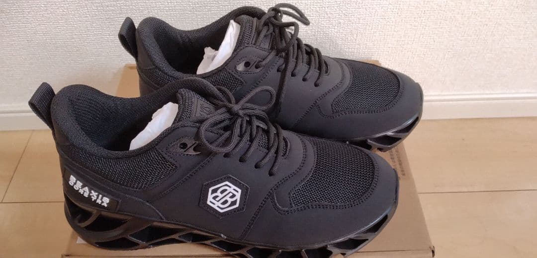 新品　ビーアクシスバランスコアスニーカー3 ブラックM(23.5cm〜24cm)