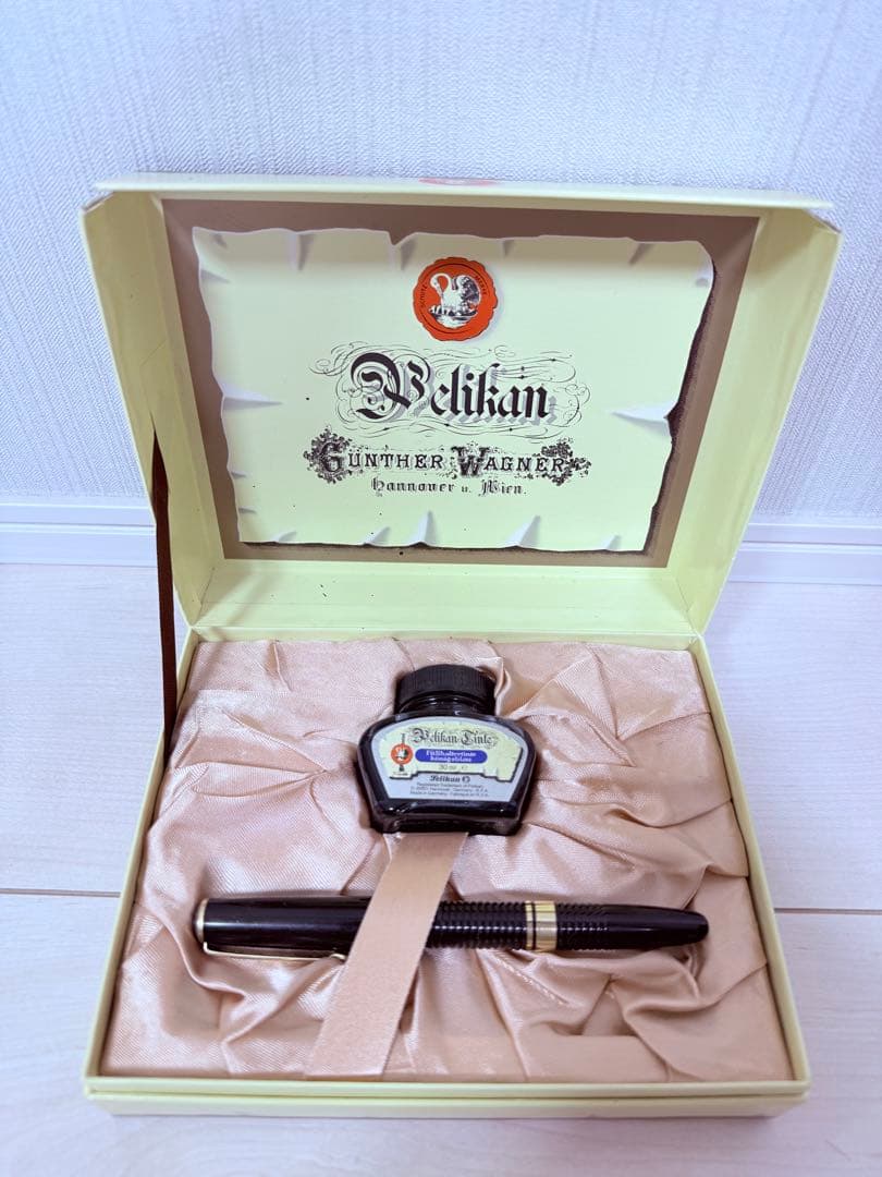 Pelikan ペリカン 万年筆 14K 金ペン先 ブラック×ゴールド