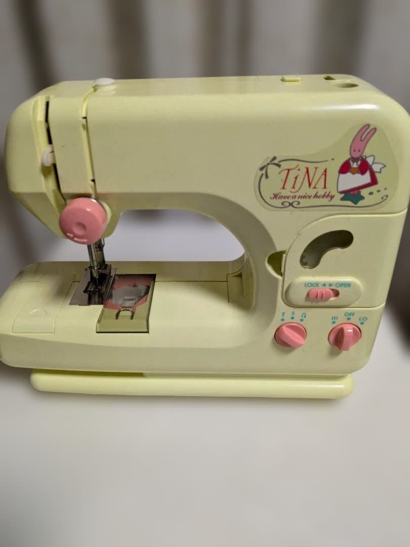 TINA 　シシュール　　TOMY