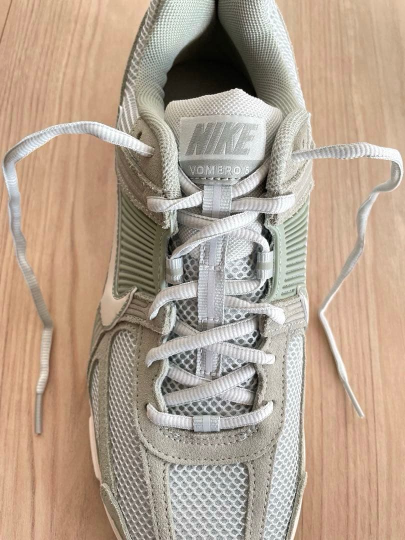 NIKE ナイキ　ZOOM VOMERO 5 ズーム ボメロ 5 27.5cm