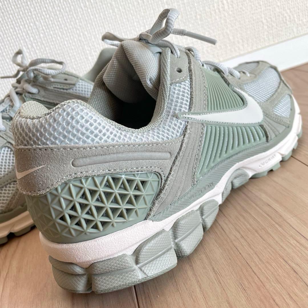 NIKE ナイキ　ZOOM VOMERO 5 ズーム ボメロ 5 27.5cm