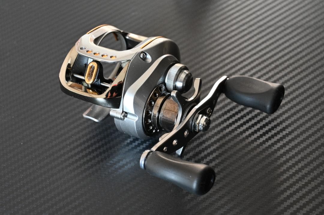 ダイワ TDジリオン 100HL 6.3　中古品です