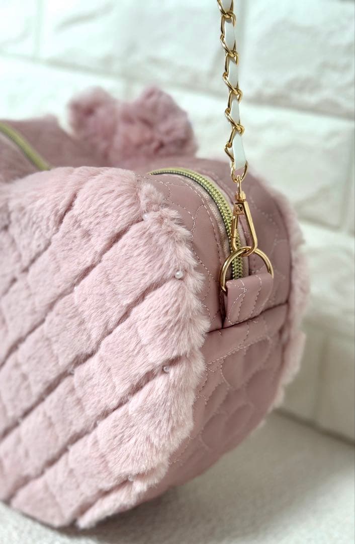 黒*こ様 コヤンイサムチョン　ハンドメイド　ハート型ファーショルダーバッグ　ピン