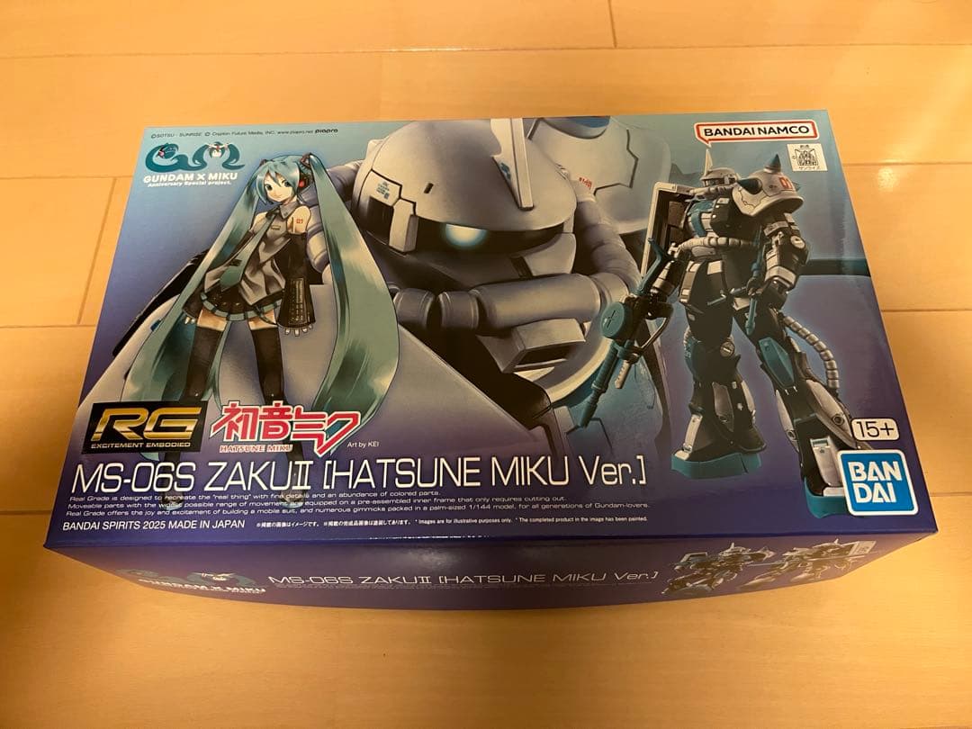 ガンプラRG 1/144 MS-06S ザクII 初音ミクVer.