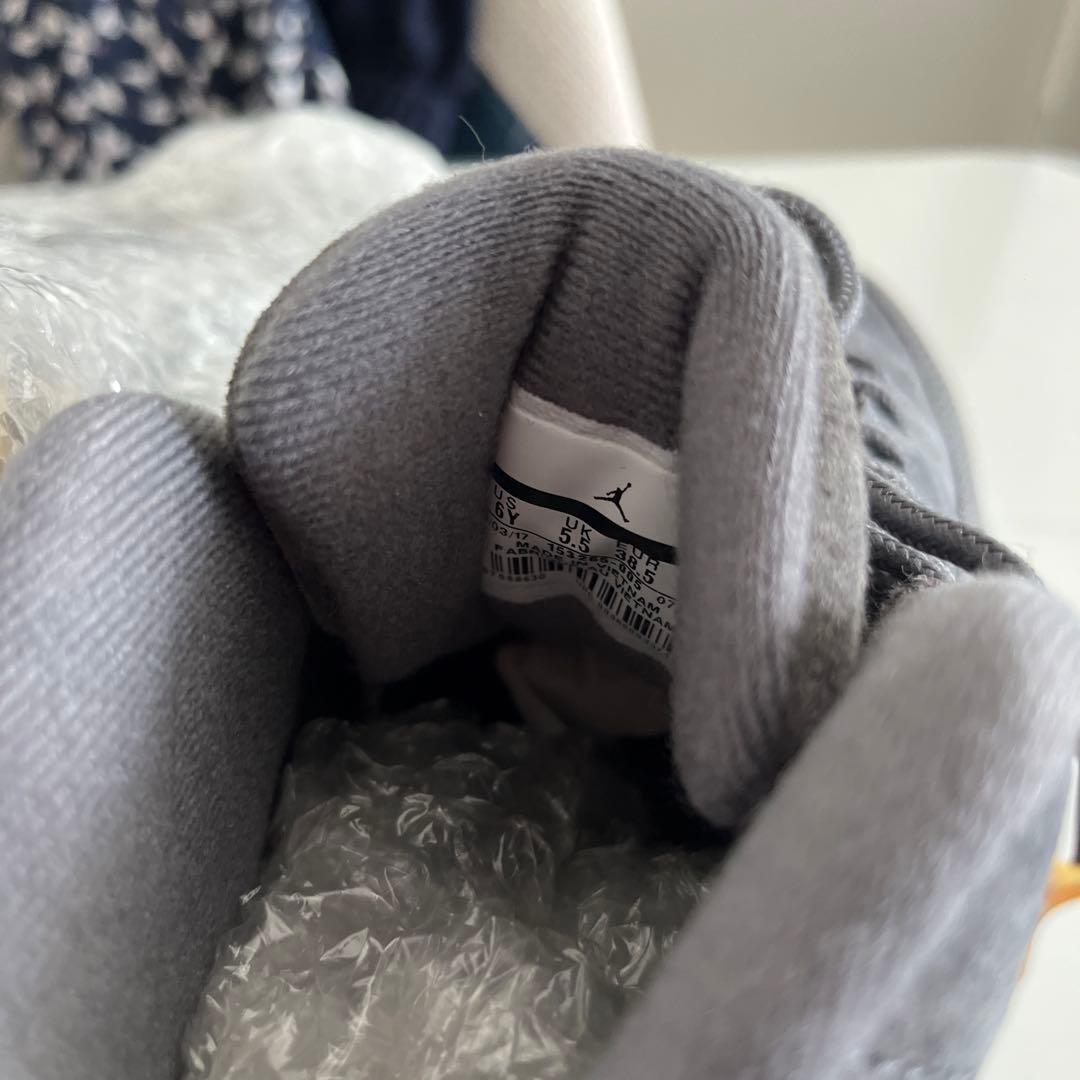 :: JORDAN 12 RETRO :: GRAY サイズ6 Y ::