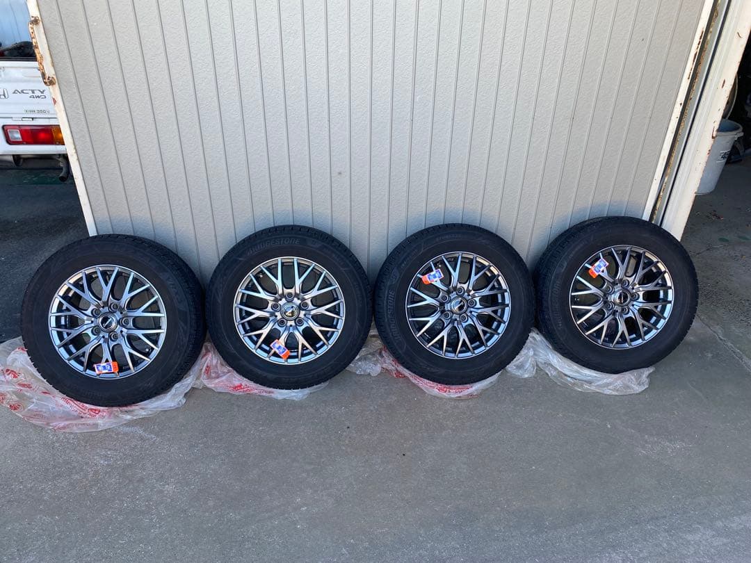 80系ノア/ボクシー　スタッドレス　VRX3 195/65/R15