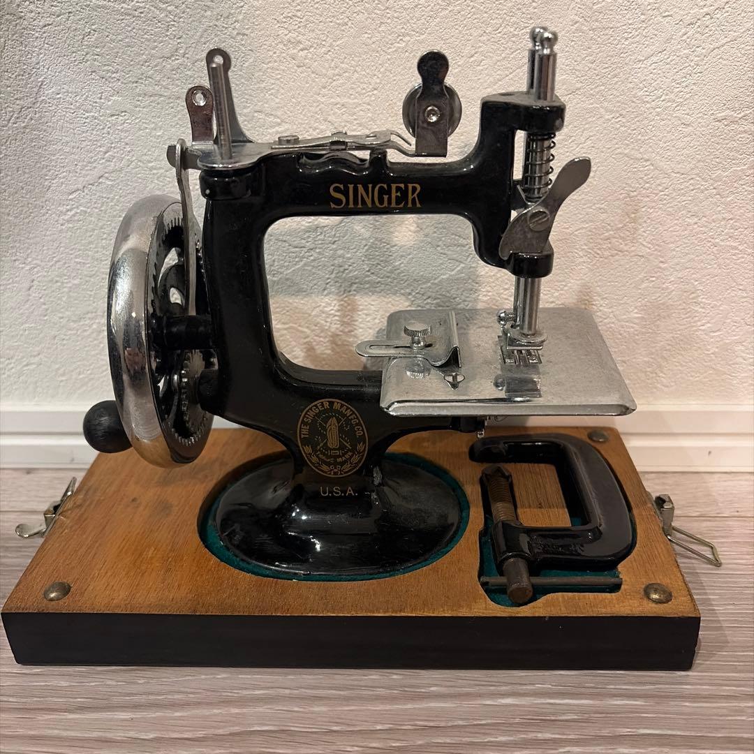 希少　アンティーク SINGER シンガー トイミシン