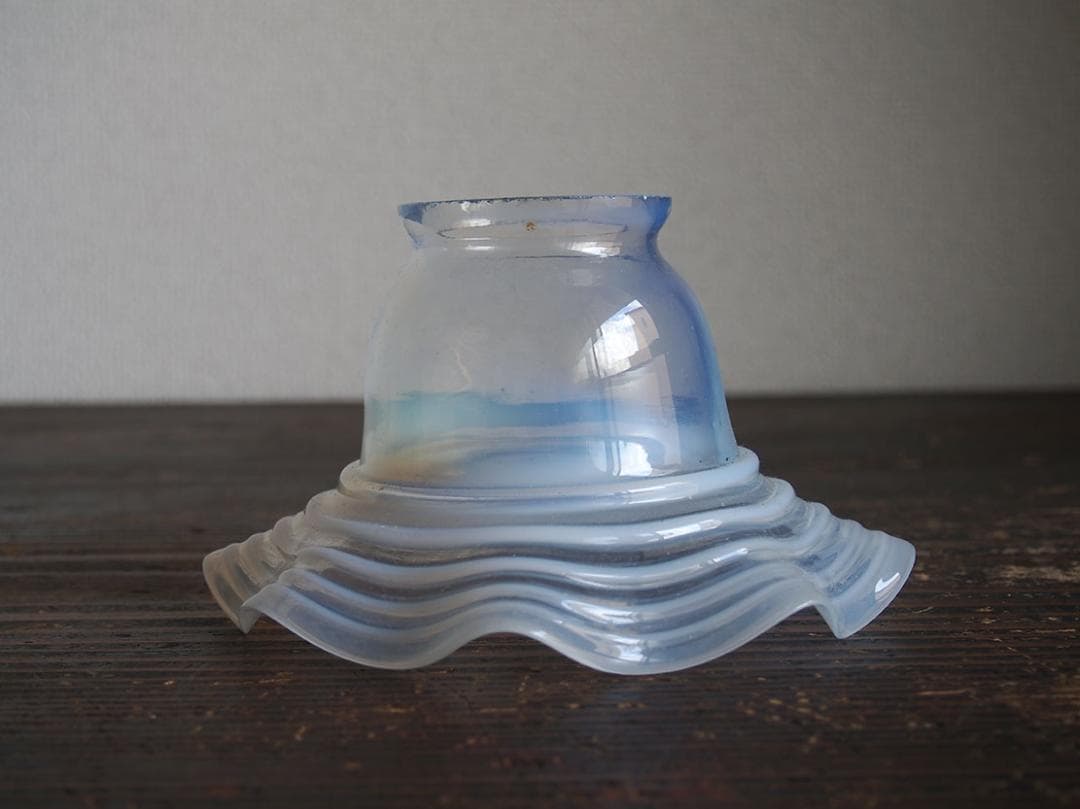 オパールガラス フリルガラス ランプシェード 大正ロマンオパールセント/K352