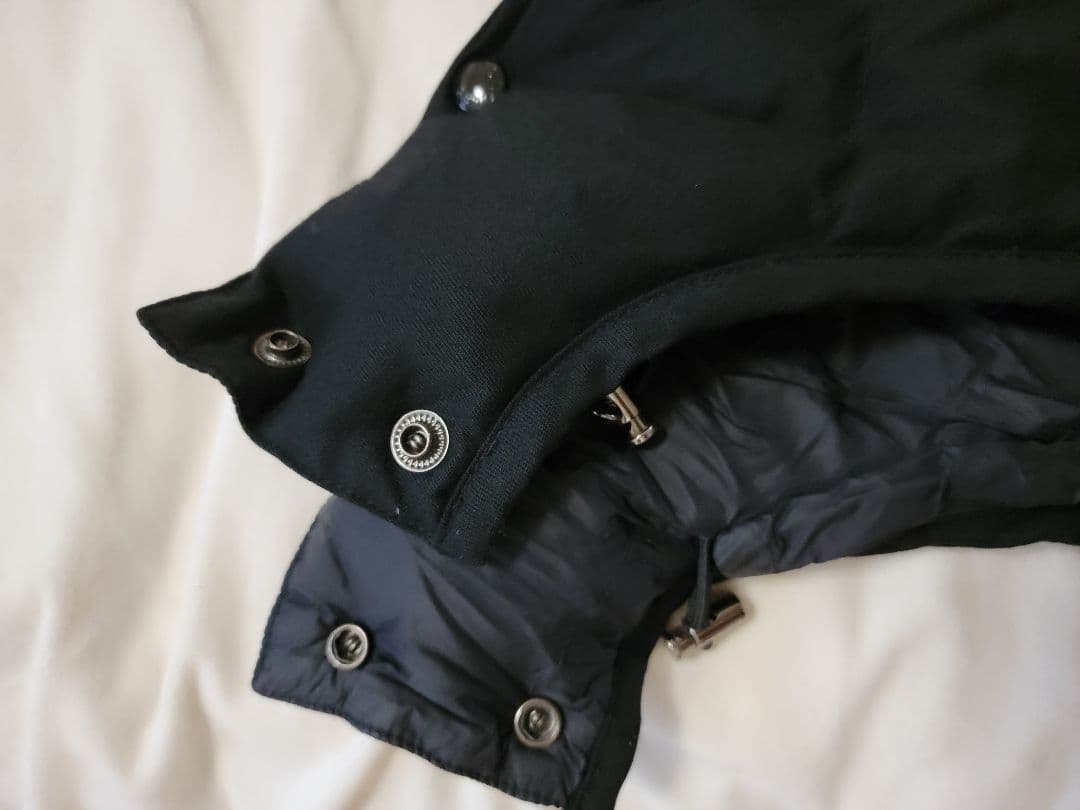 T様　フードのみMONCLER　ダウンジャケット　モンジュネーブル