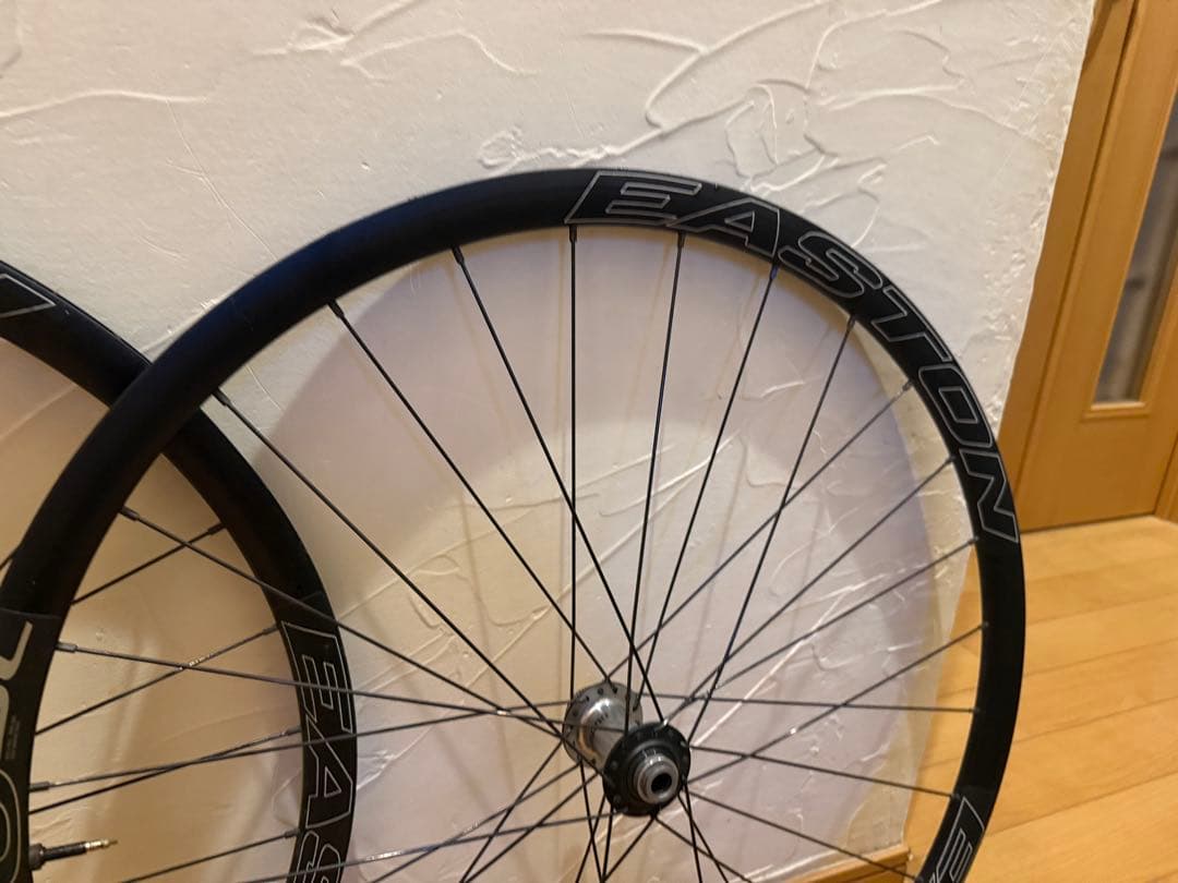 EASTON R90 SL DISC TL-Ready(チューブレスレディ)