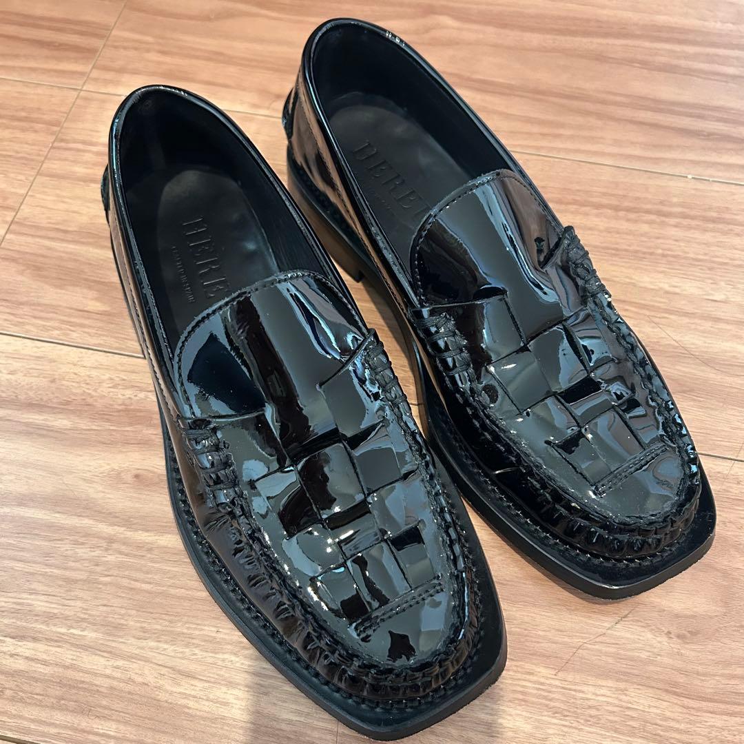 HEREU Nombela Glossy Black 37 へリュー