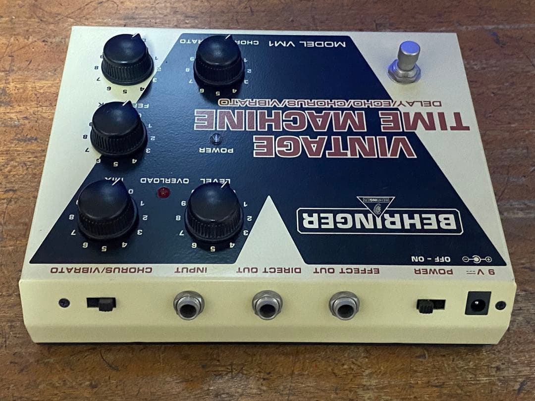 ギター BEHRINGER VINTAGE TIME MACHINE VM1