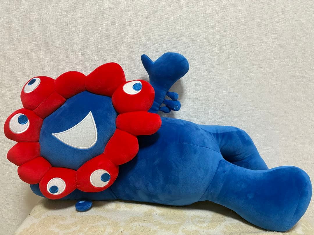 送料無料　ミャクミャクくじ　ぬいぐるみ1等