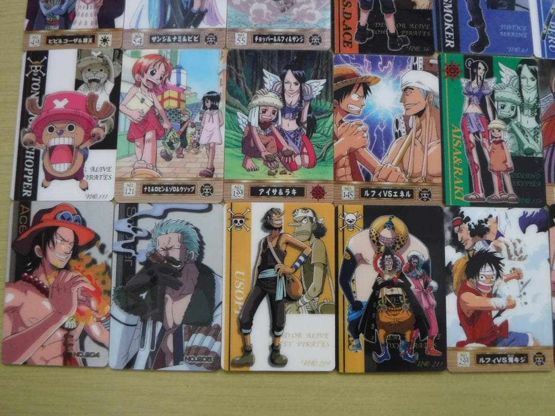 ワンピース　海賊王グミ　カード　50枚セット　ルフィ・ゾロ・サンジ・ナミ・ロビン