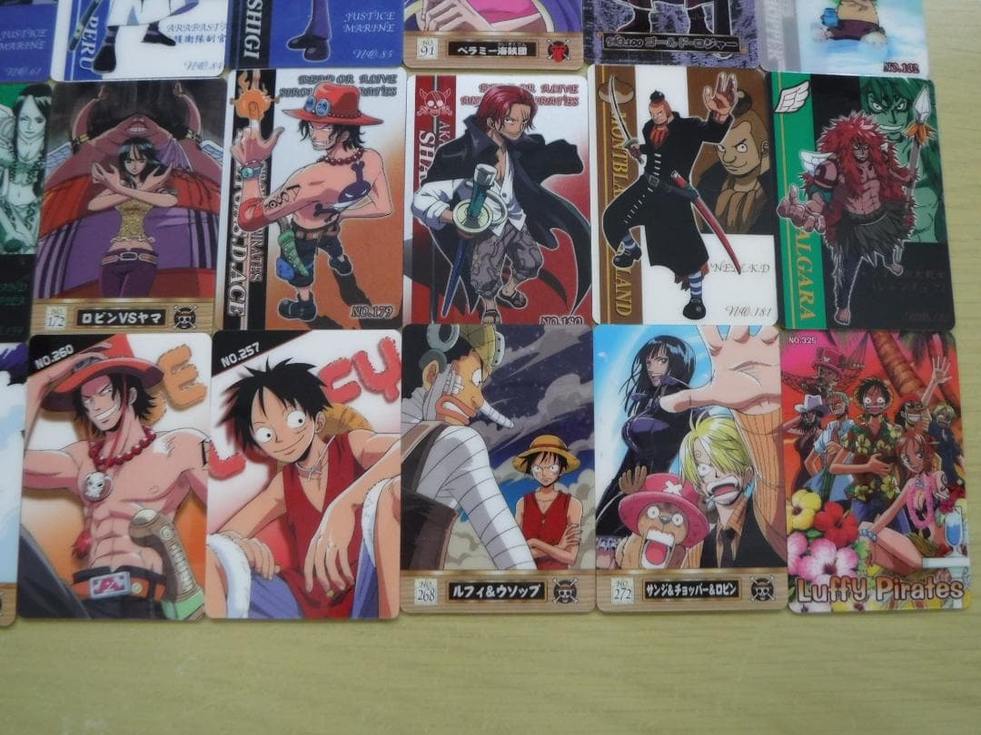ワンピース　海賊王グミ　カード　50枚セット　ルフィ・ゾロ・サンジ・ナミ・ロビン