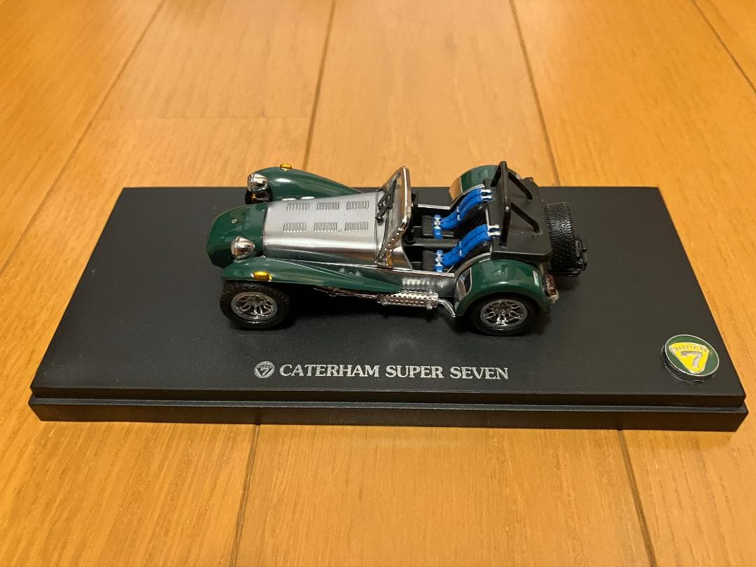 ミニカー Vanguards Gold Caterham Super Seven 1/43