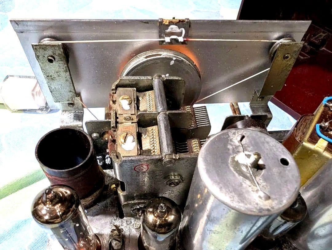 Bluetooth付　素朴な昭和レトロ真空管ラジオ　哀愁　DL-340