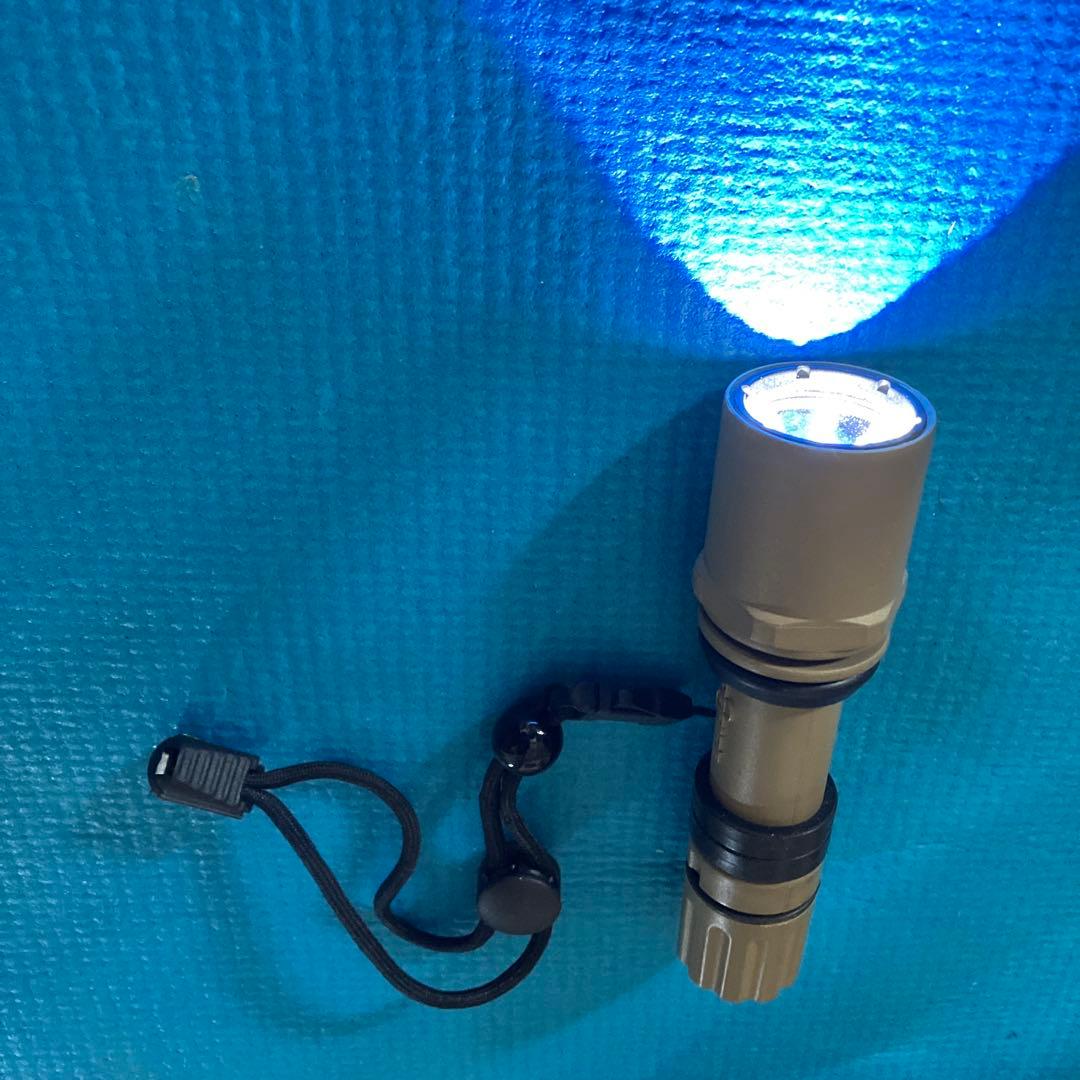 シュアファイア G2Z LED TANカラー　　ランヤード付き