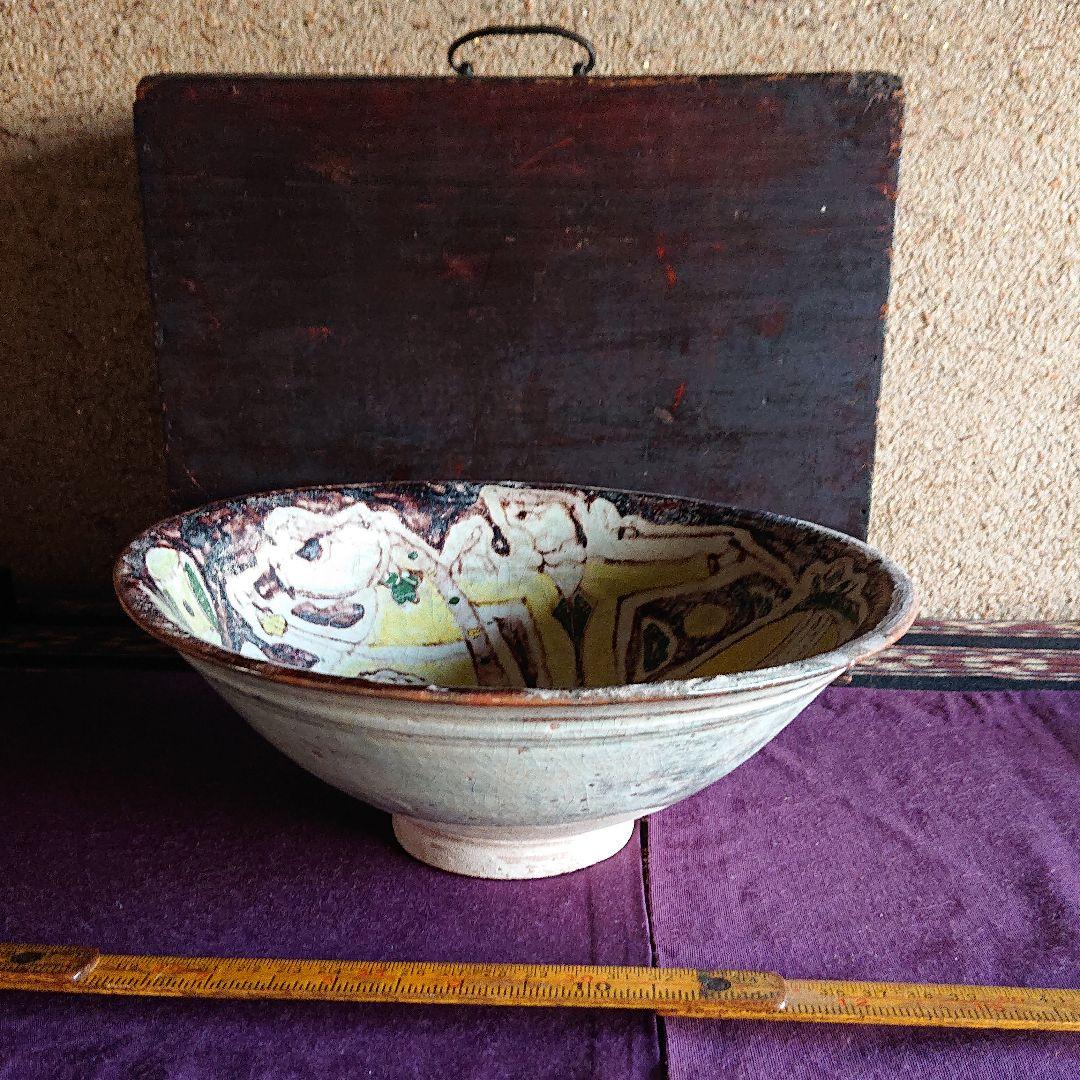 ペルシャ 白地多彩騎馬人物図鉢 9～13世紀頃