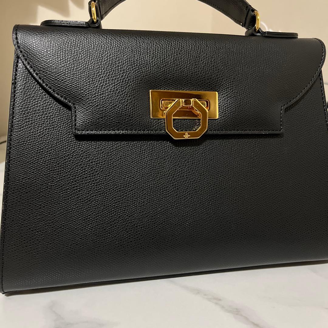 【ショルダー紐は未使用】カルボッティ