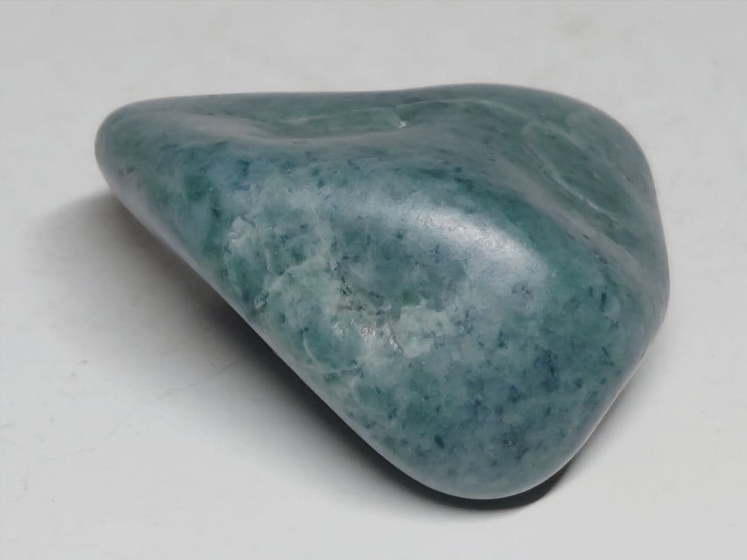 濃青 68g 翡翠 ヒスイ 原石 鑑賞石 自然石 誕生石 鉱物 鉱石 水石