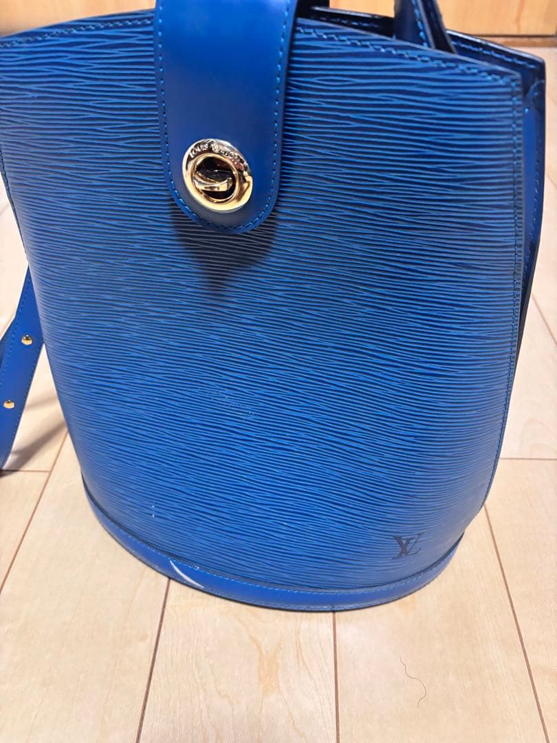 エピレザー バケットバッグ 青