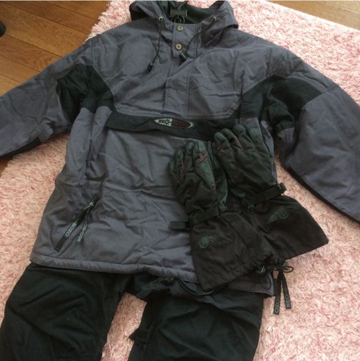 スキースノーボードウェア