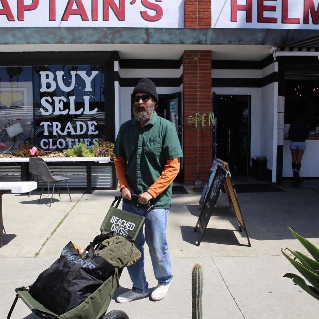 直接お渡し希望　[美品] BEACHED DAYS アウトドアチェア