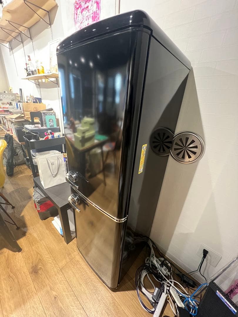 1月30日まで値引き　アイリスオーヤマ　レトロ冷蔵庫2ドア 130L