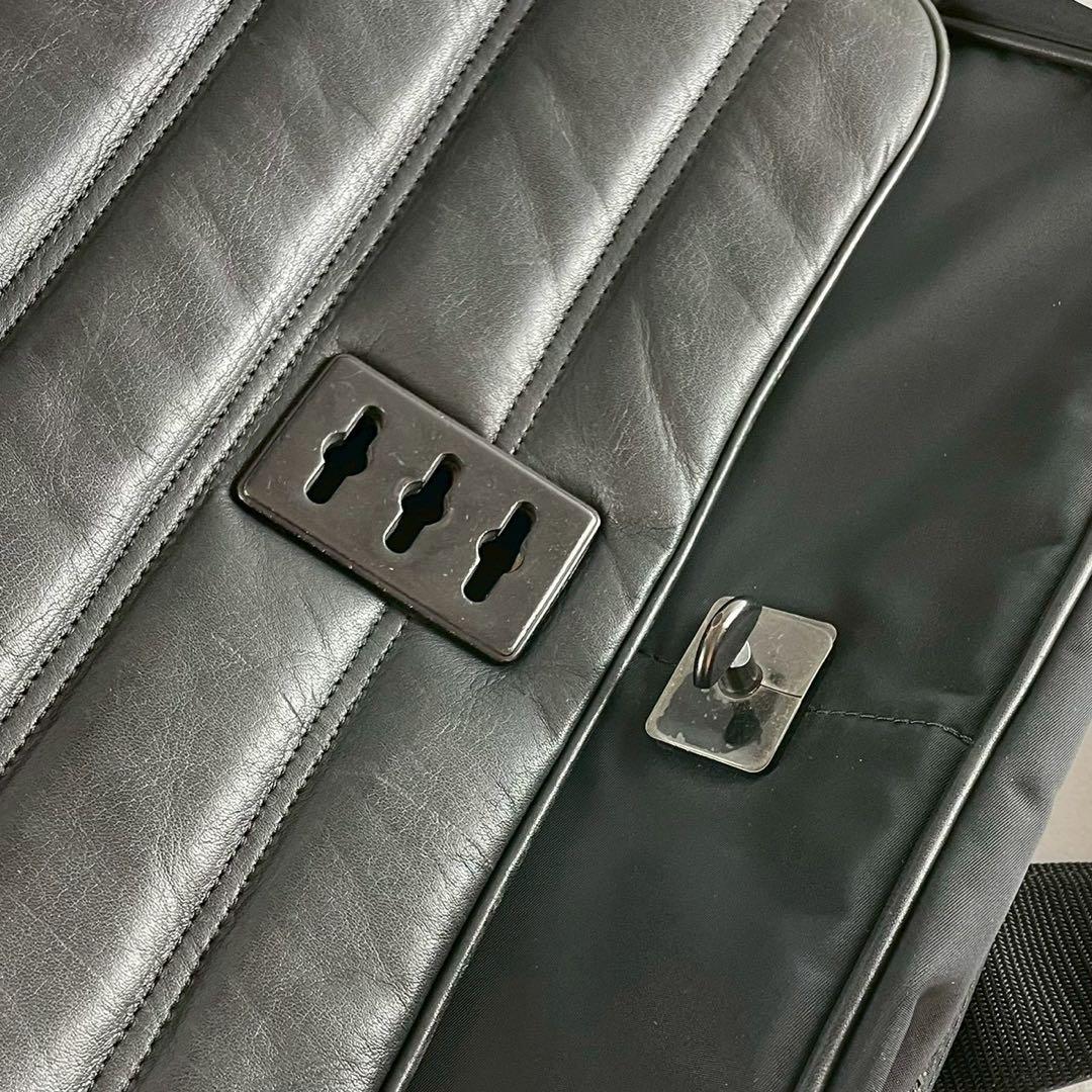 COMPOSITION イサムカタヤマ メッセンジャーバッグ レザー×ナイロン