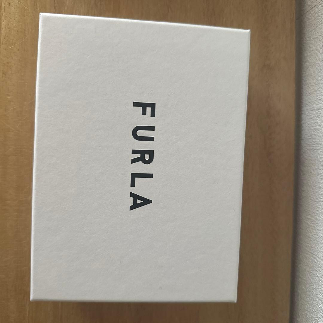 か*め様 FURLA 二つ折り財布　バイカラー