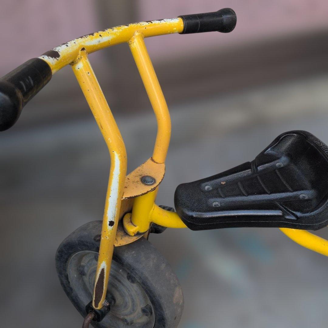 イエロー 三輪車 　ジャクエツ　ヴィンテージ　レトロ