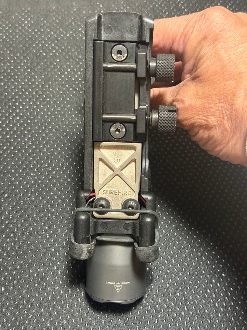 実物　surefire シュアファイア M910A