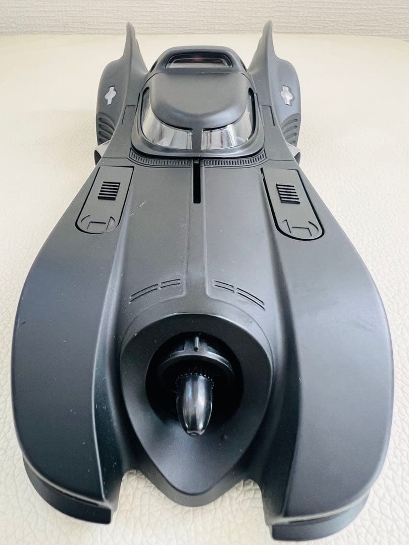 1:24 1989年映画版合金製バットモービル（新品.組立不要）