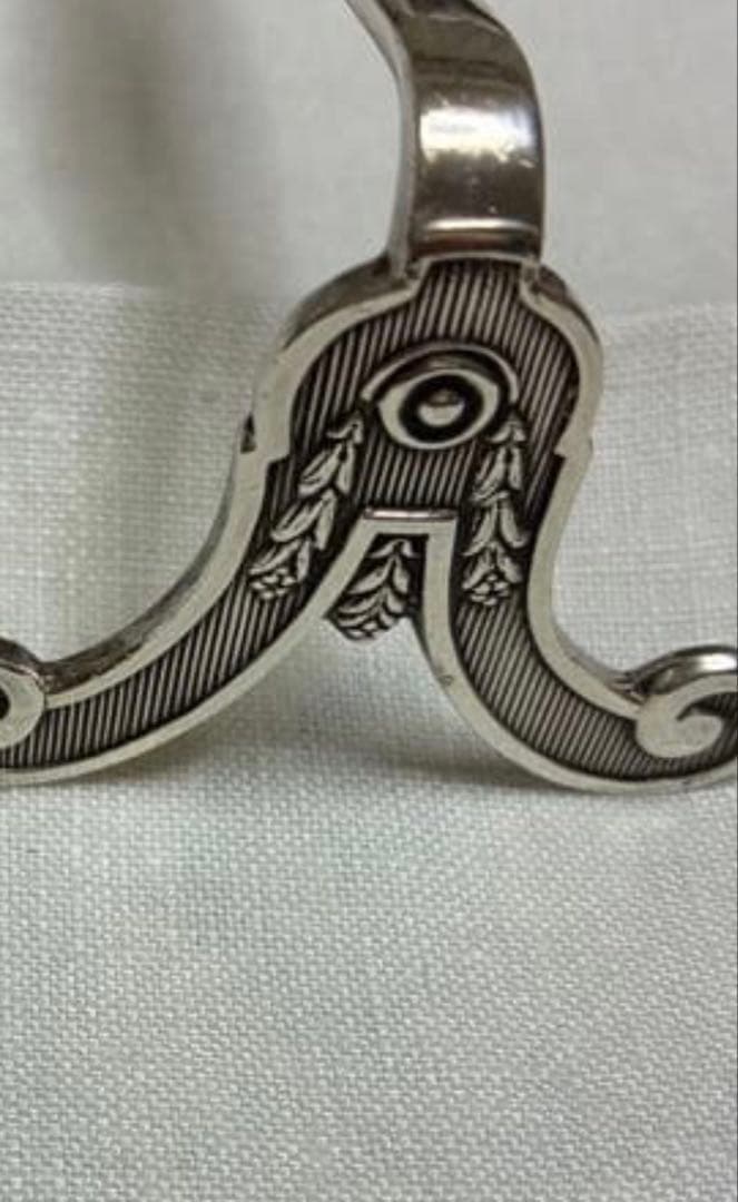 クリストフル 、レリーフが美しいLuis 16世スタイルのナイフレスト6本箱付き