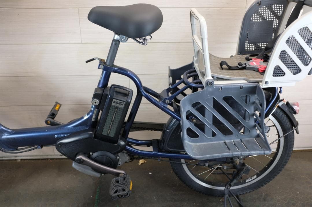 電動自転車 ヤマハPAS　KISS　20インチ　3段　8.7Ah充電器あり