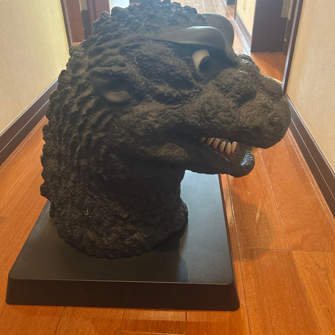 ゴジラDVDセット　ヘッドフィギュア 専用ボックス付き