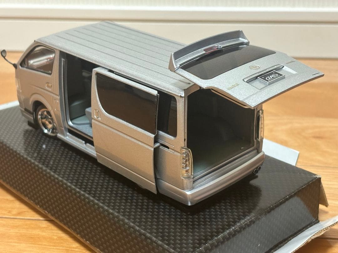 DISM 1/24 ハイエース 200系 SUPER GL D.A.D エアロ