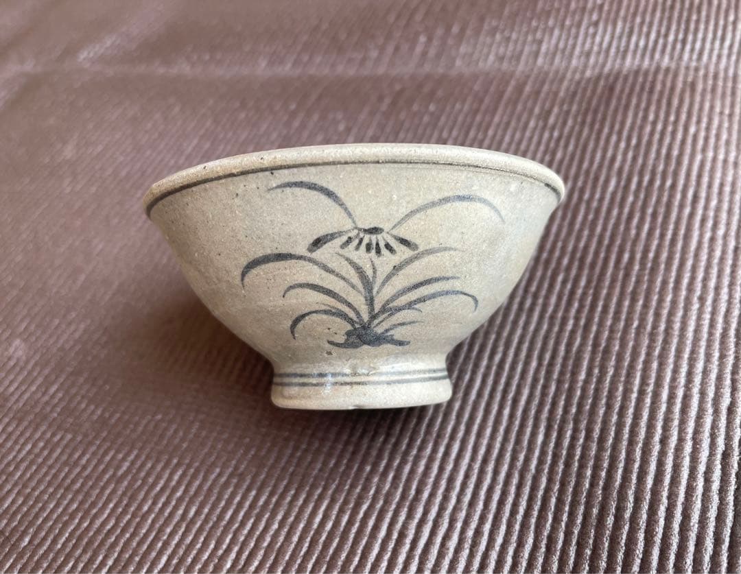 李朝 磁器 花模様 酒杯 直径約8.3cm