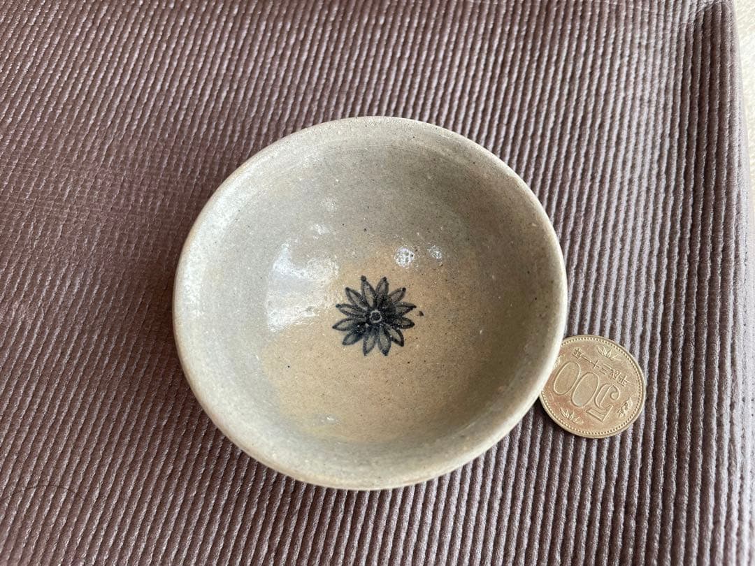李朝 磁器 花模様 酒杯 直径約8.3cm