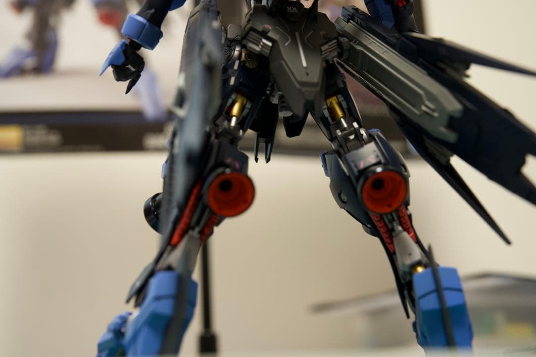 MG 1/100 ガンダム ヴィダール 塗装済み 完成品 艶消仕上げ ガンプラ