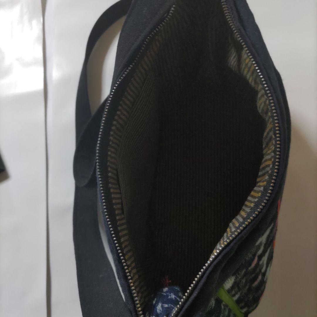 送料込み　(249)手作り　ショルダーバッグ　パッチワーク　絣　染め　絣　木綿