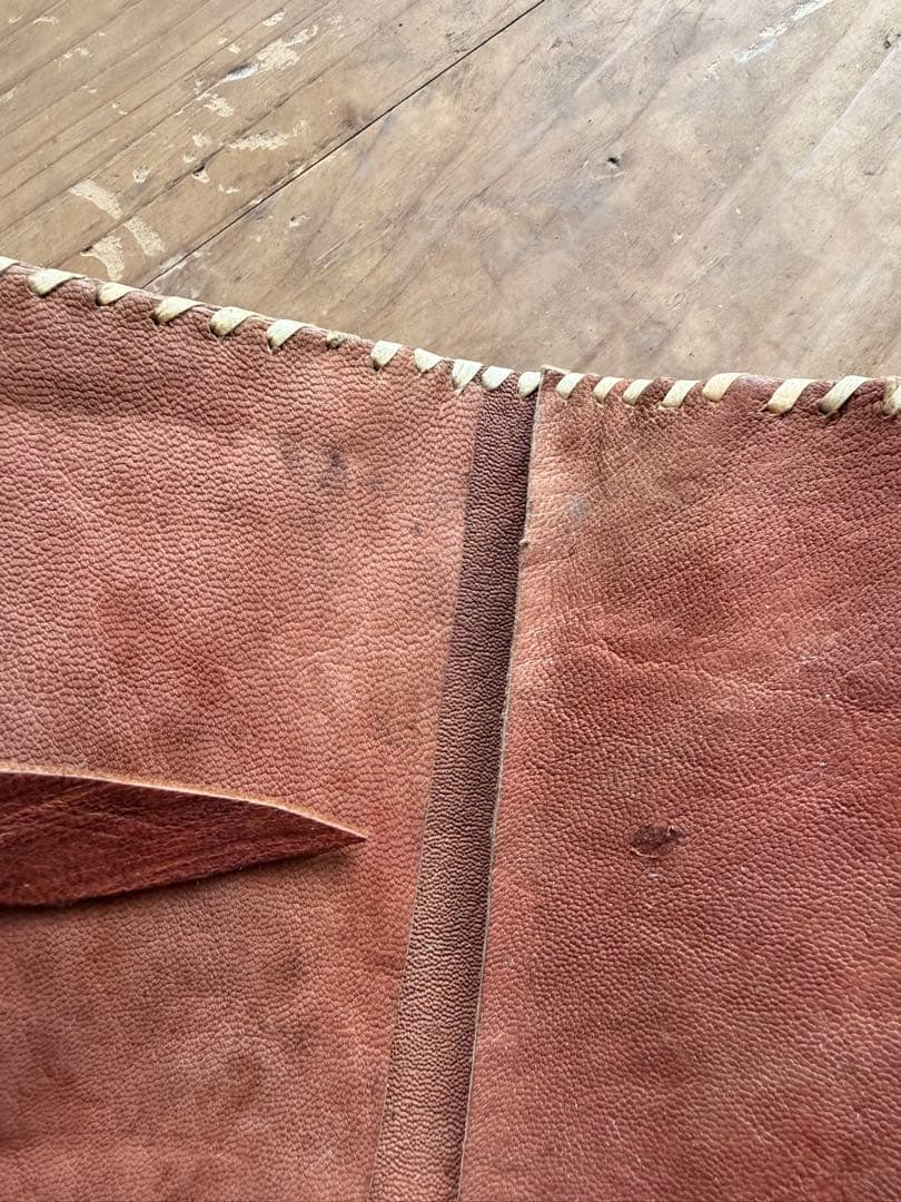 革製　ハンドクラフト　トライバル　民族　部族　工芸品　財布　革細工