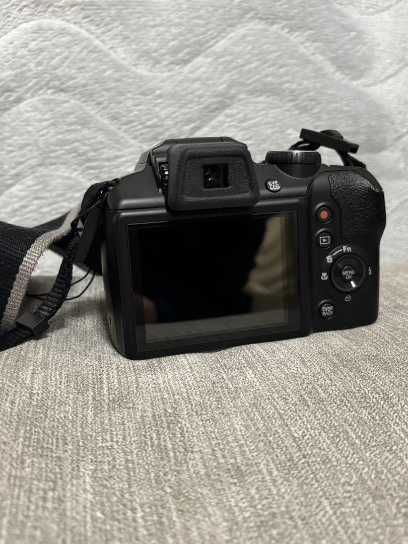 デジタルカメラ FinePix S9400W