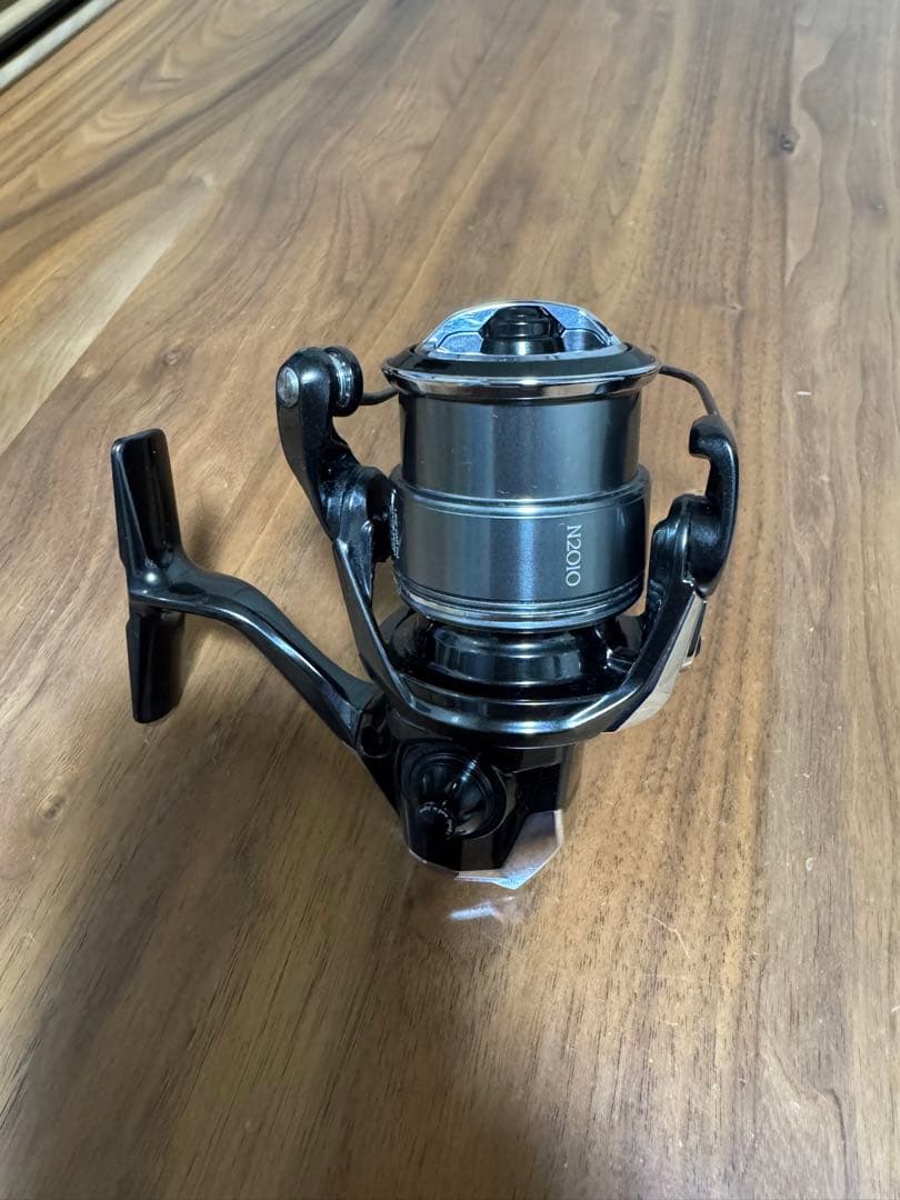 シマノ 23ヴァンキッシュ C2000S エリアトラウト　カーボンハンドル