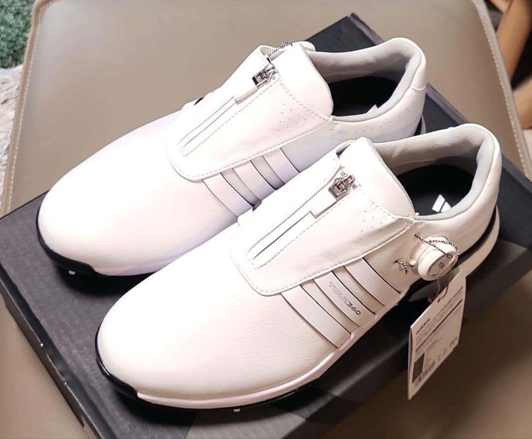 本日限定価格。新品未使用タグ付！アディダス　TOUR360 BOAゴルフシューズ